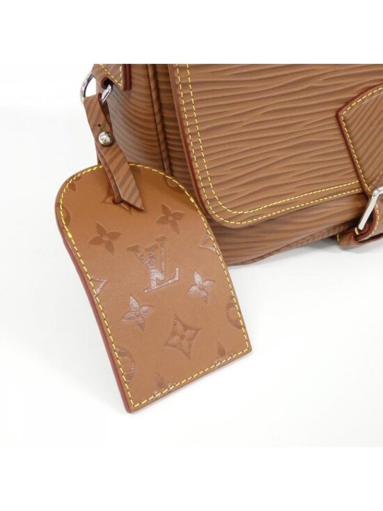 Louis Vuitton Epi XL Montsouris Shoulder Bag main image 8